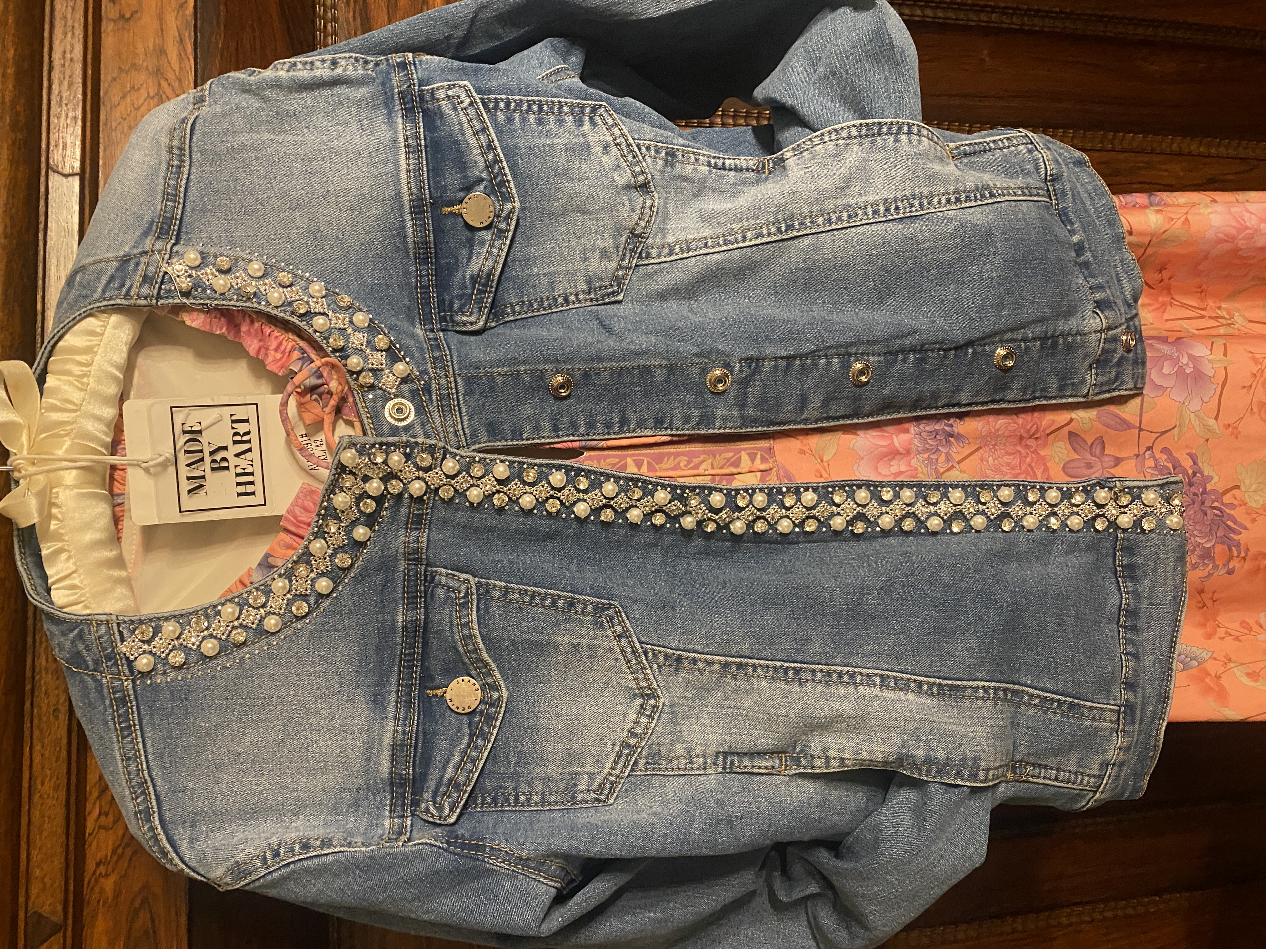 Veste Jean stretch avec perles et strass