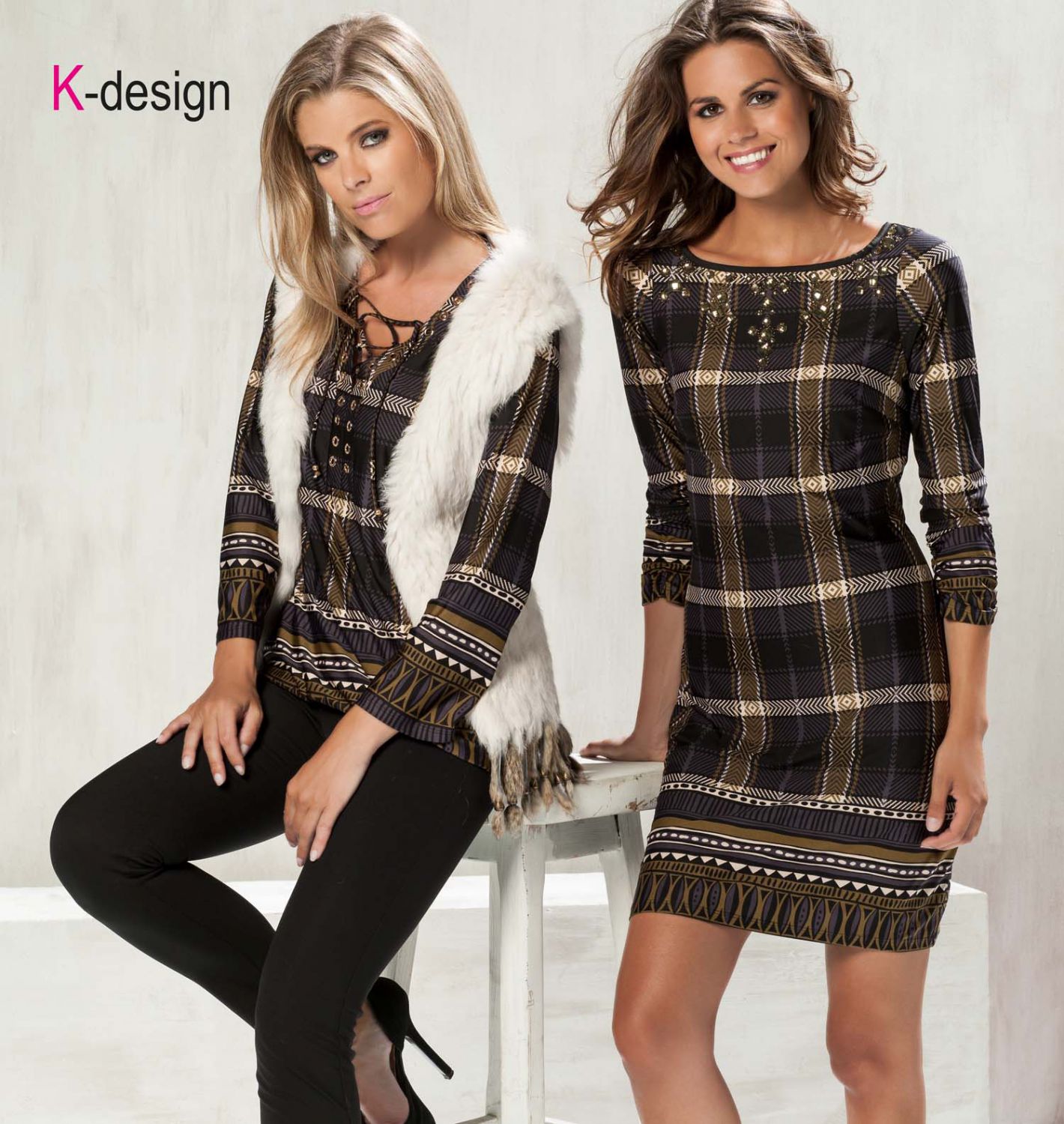 K-design K869 P478 blouse v hals met rijgsluiting links
