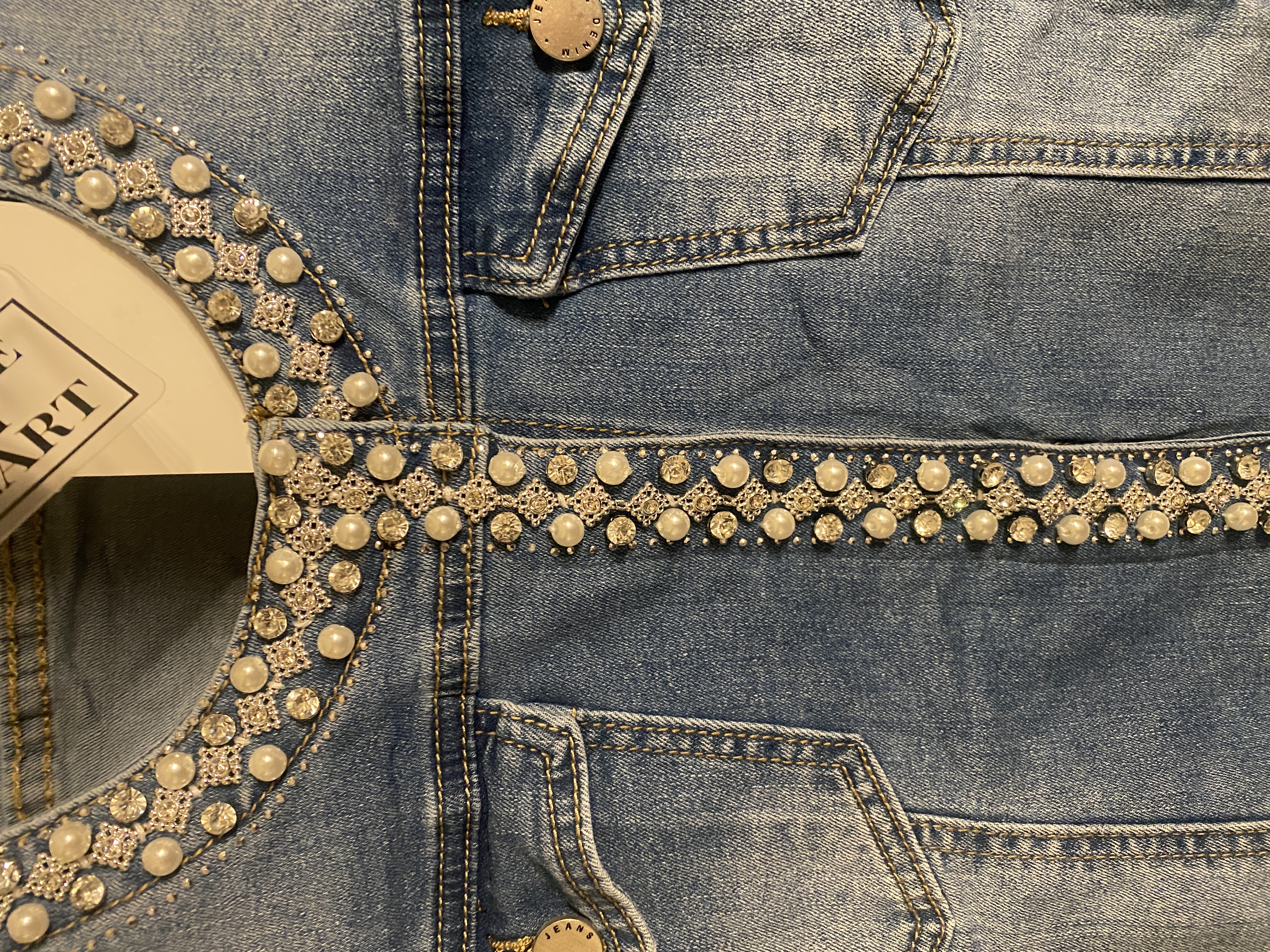 Veste Jean stretch avec perles et strass www.lavieenrose.be